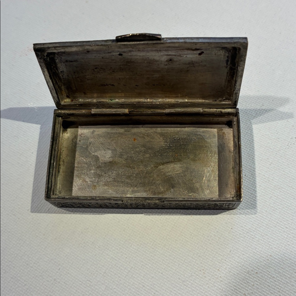 Intricate Solid Metal Box With Hinge - image 2